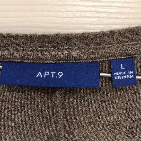 Apt. 9 pullover top size L - Picture 3 of 7